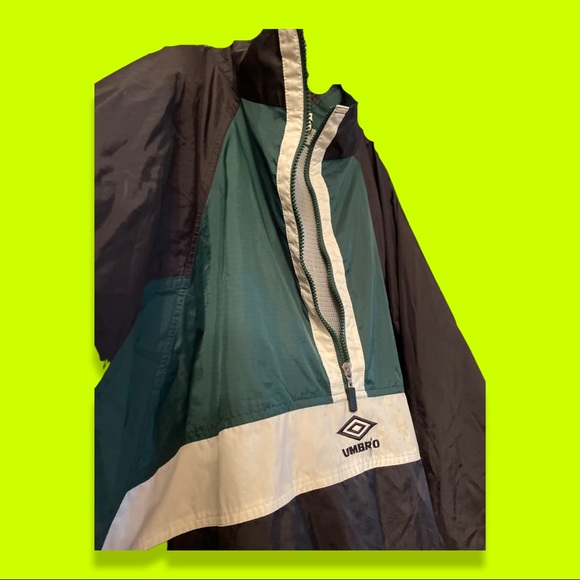 Embro windbreaker - Picture 4 of 4